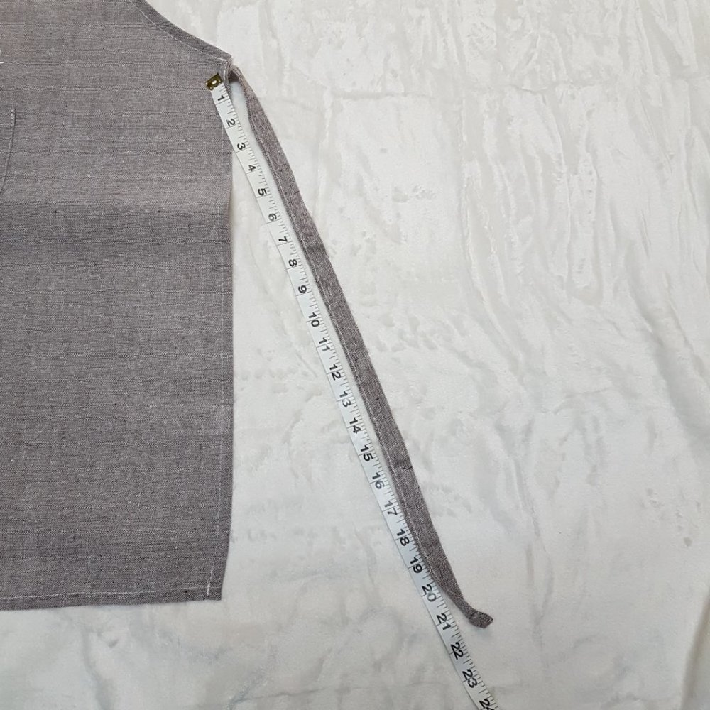 Tools Print Apron - Picture 4 of 4